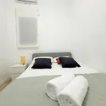 Habitacion Privada Comoda Y Bien Ubicada Con Zonas Comunes Compartidas A