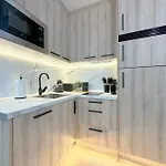 Habitacion Privada Comoda Y Bien Ubicada Con Zonas Comunes Compartidas A